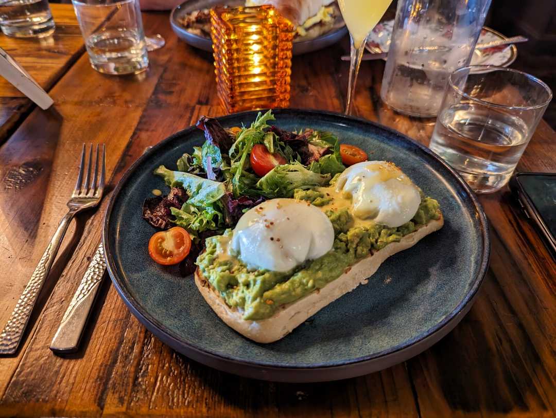 El Secreto de Rosita Brunch Review by Bottomless Bros DC