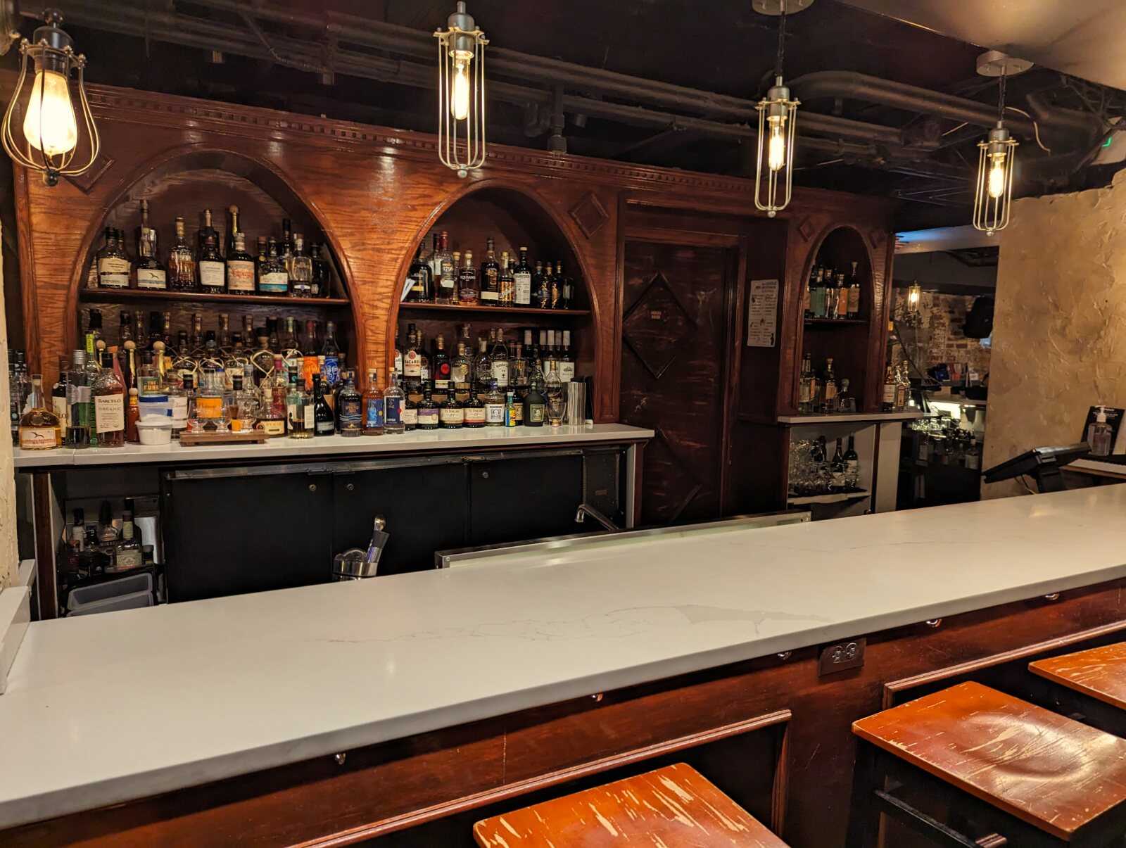Casta's Rum Bar Review